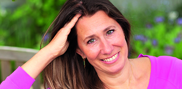 Claire-Saunders 